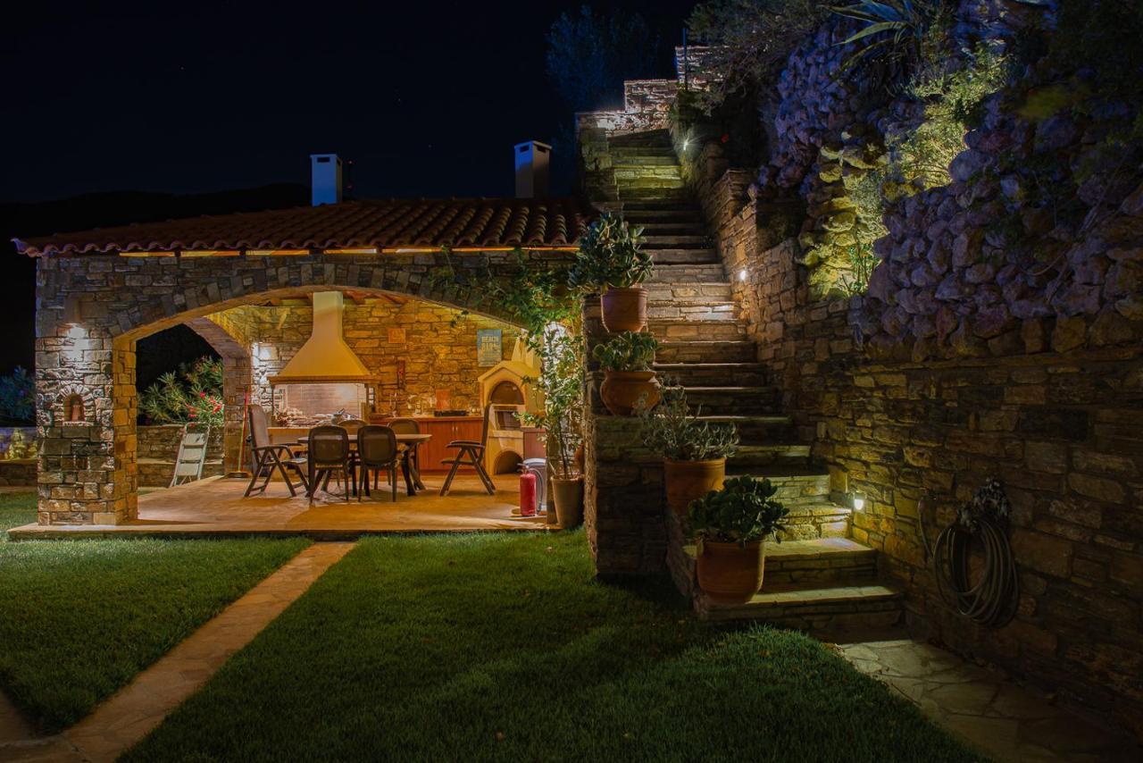 Lumiere- Avantes Vila Agioi Apostoloi (Evia)
